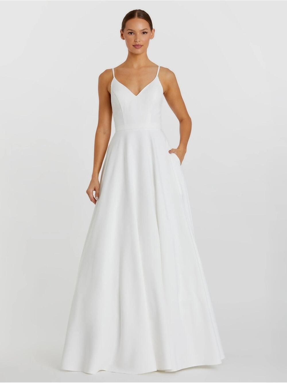 Mac Duggal White Classic A-Line V-Neck Ball Gown Size 10 Nwot